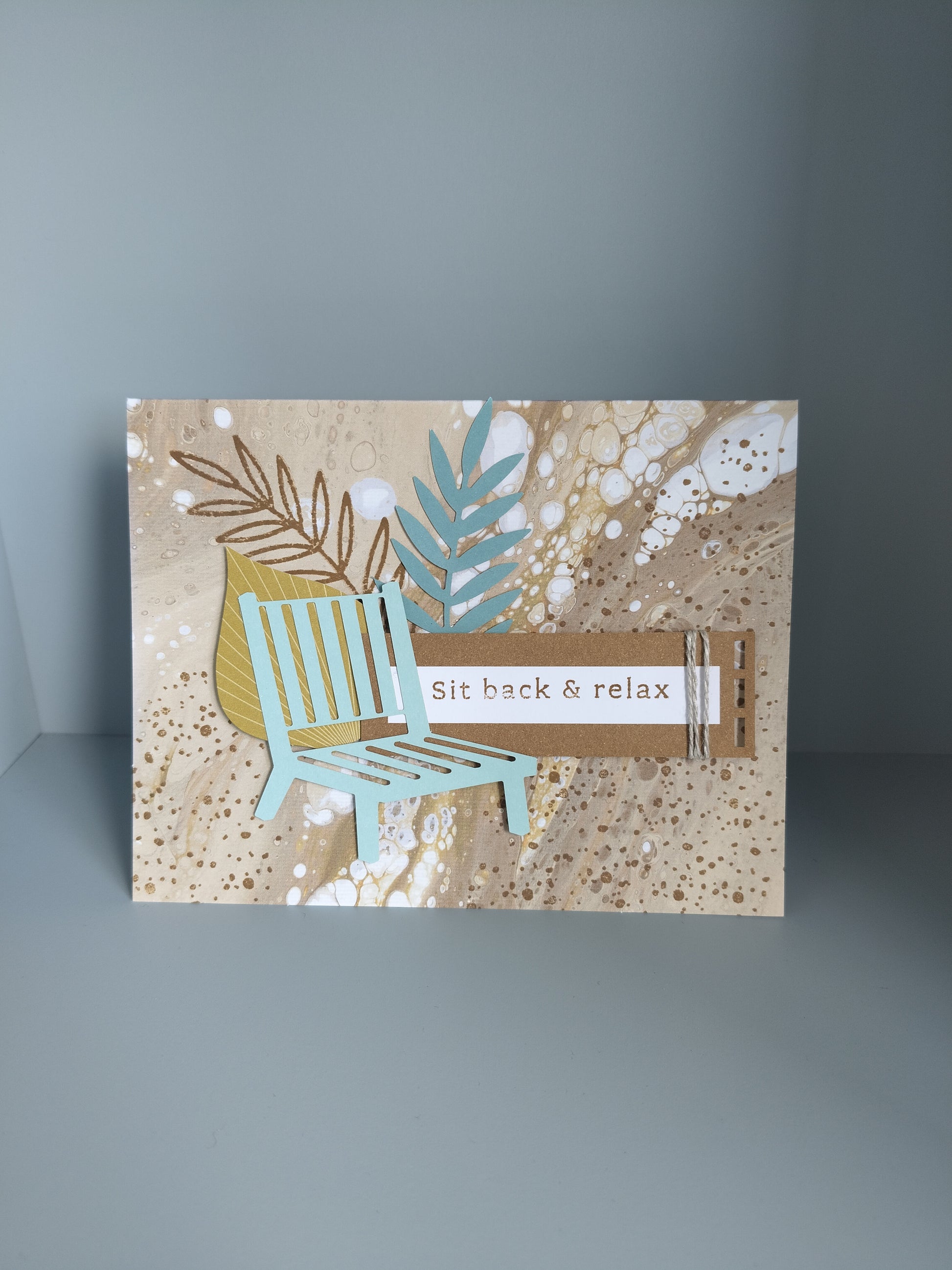 Wenskaart "sit back & relax"(stoel)